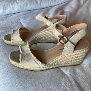Lucky Brand wedge sandal size 8